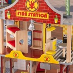 Statie de Pompieri - Deluxe Fire Rescue Station Kidkraft- Centru de joaca din lemn cu masinute de pompieri Statie de Pompieri - Deluxe Fire Rescue Station Kidkraft- Centru de joaca din lemn cu masinute de pompieri
